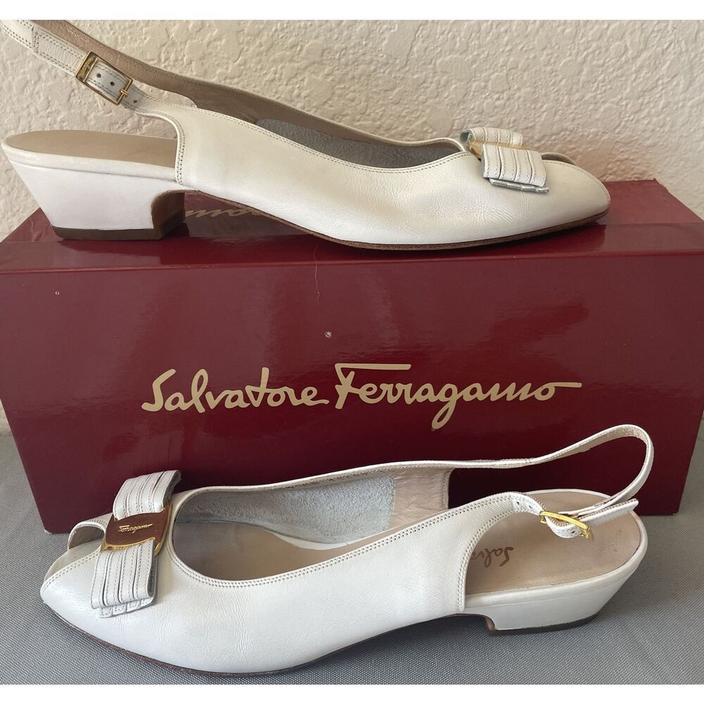 Vintage Salvatore Ferragamo White Calf Leather Vara Slingback Heels Size 10 AA